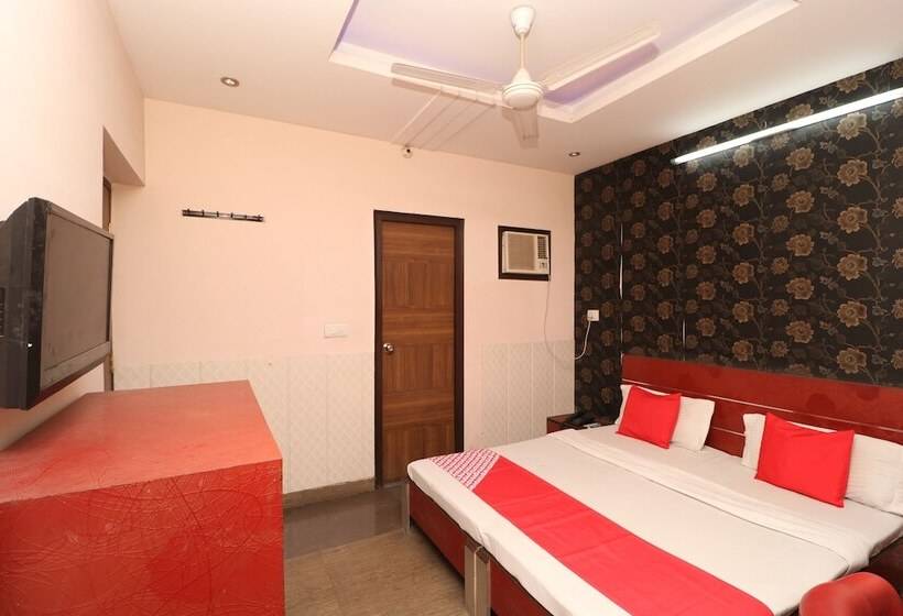 Hotel R K Guest House By Oyo Rooms