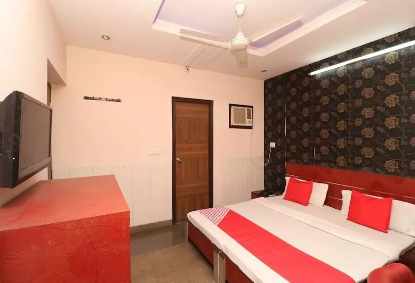 ホテル R K Guest House By Oyo Rooms