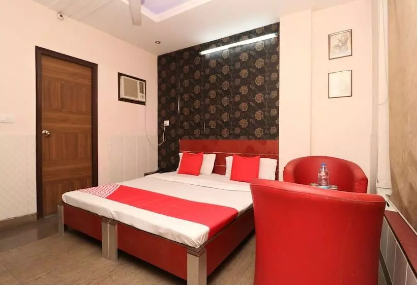 ホテル R K Guest House By Oyo Rooms