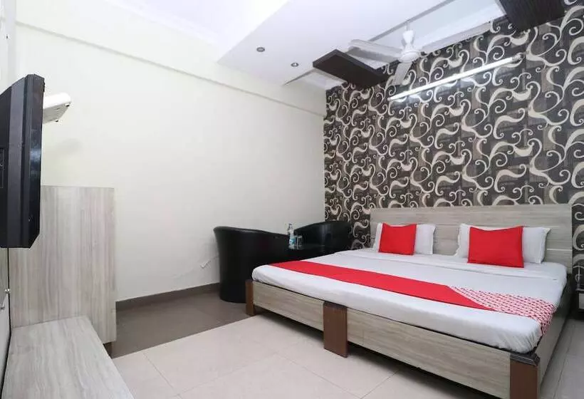 ホテル R K Guest House By Oyo Rooms
