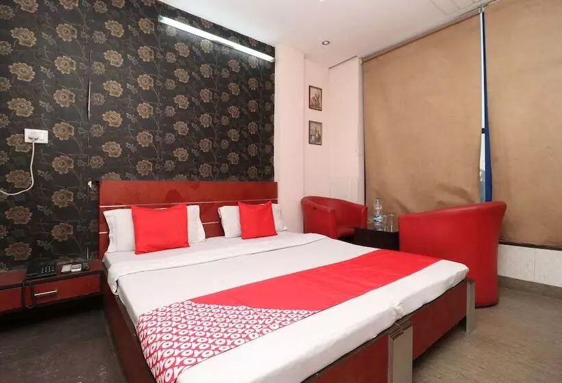 ホテル R K Guest House By Oyo Rooms