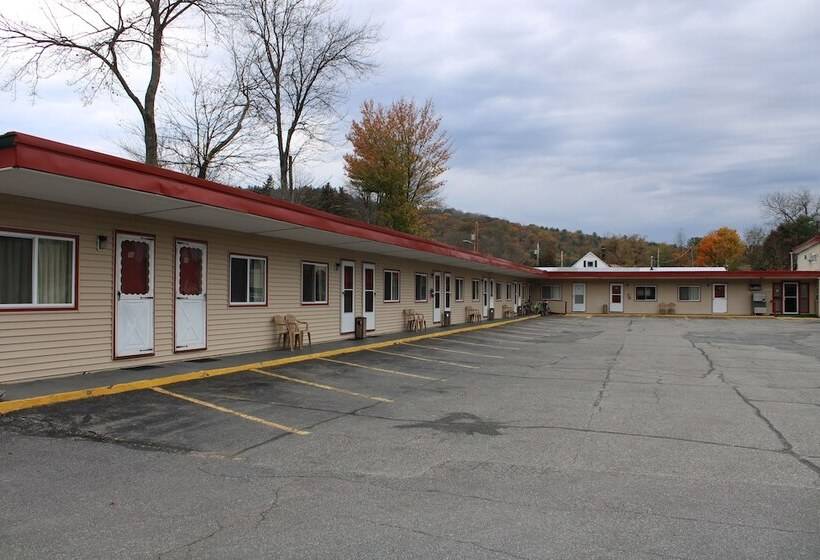 Мотель Claremont Motor Lodge