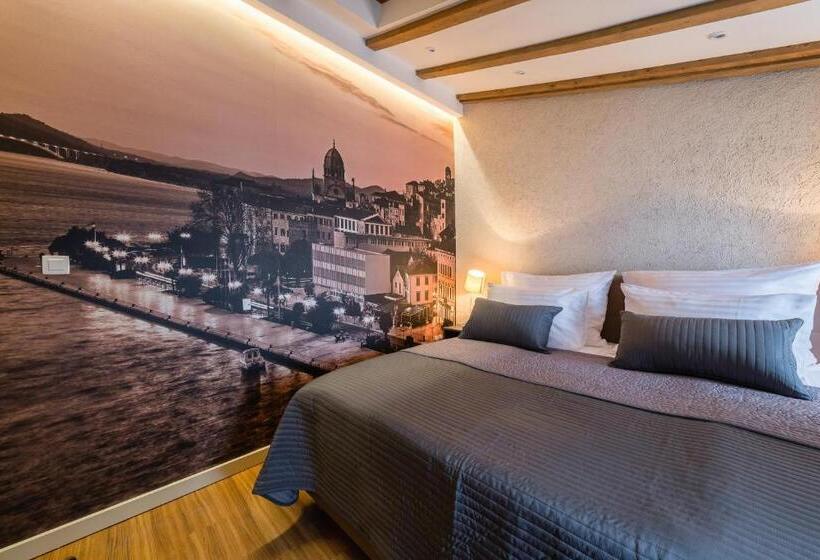 ペンション Fenice Palace