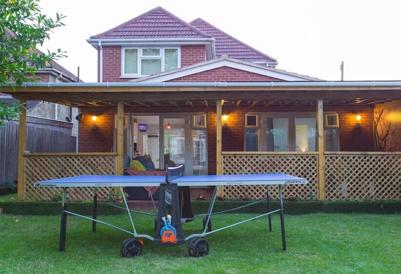 Пансион Langley Lodge