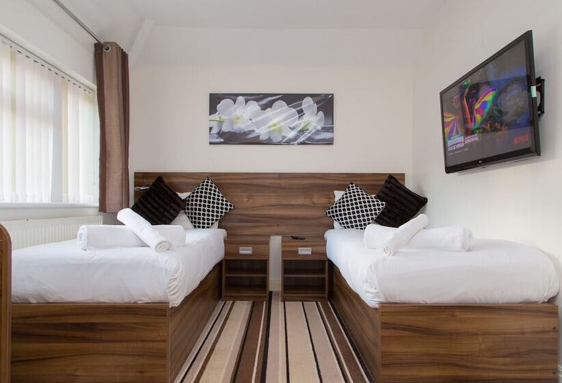 Пансион Langley Lodge