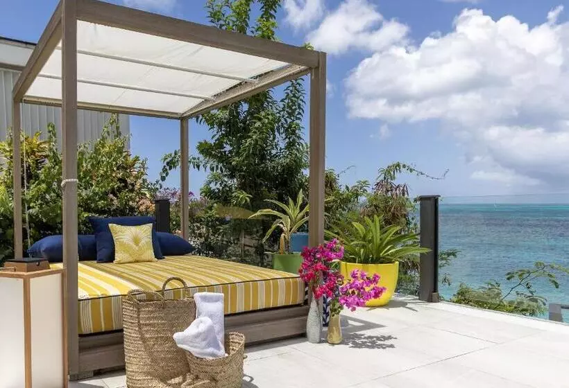 Tamarind Hills Resort & Villas