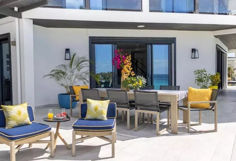 Tamarind Hills Resort & Villas