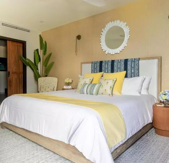 Tamarind Hills Resort & Villas