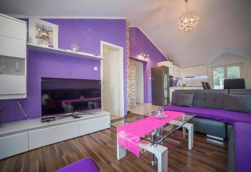 Apartments Ina