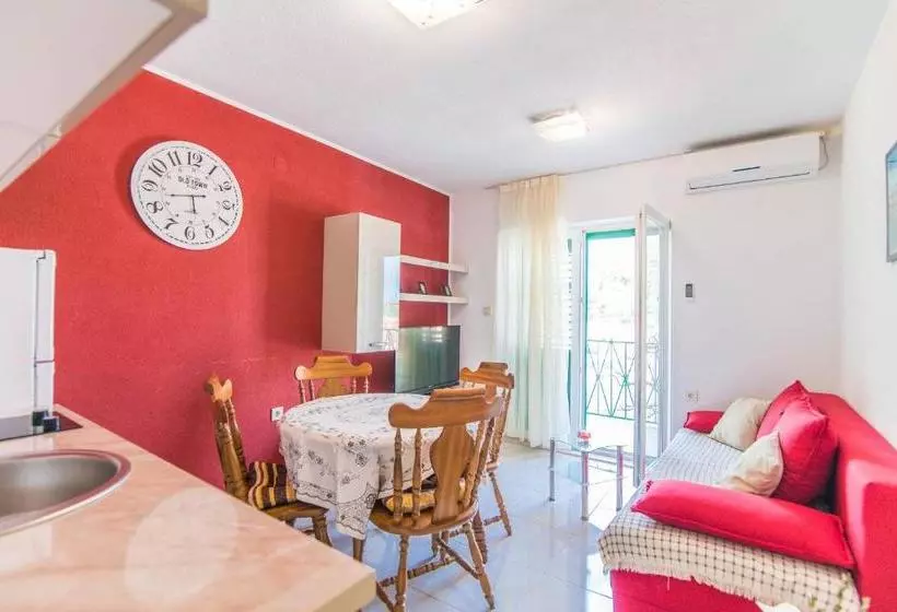 Apartments Ina