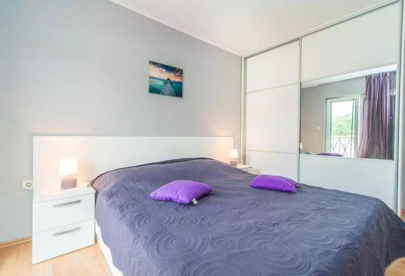 Apartments Ina