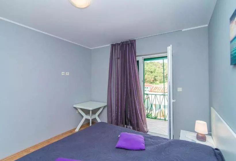 Apartments Ina