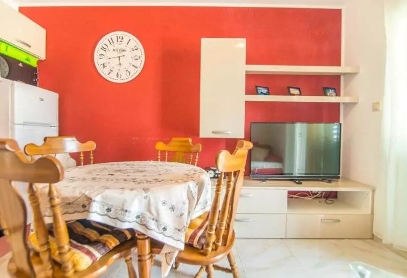 Apartments Ina
