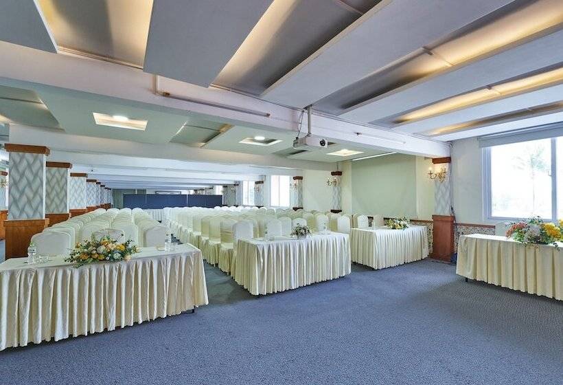 Bcons Riverside Hotel Binh Duong