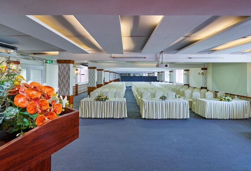 Bcons Riverside Hotel Binh Duong