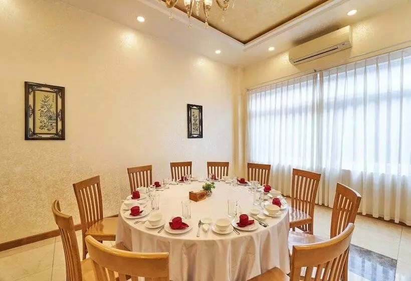 Bcons Riverside Hotel Binh Duong