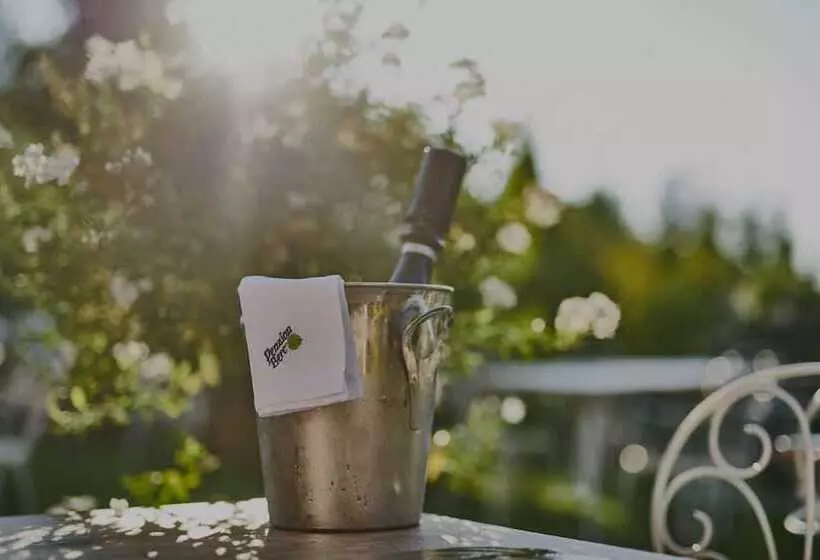 تختخواب و صبحانه Penzion Berc