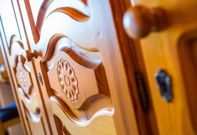 تختخواب و صبحانه Penzion Berc