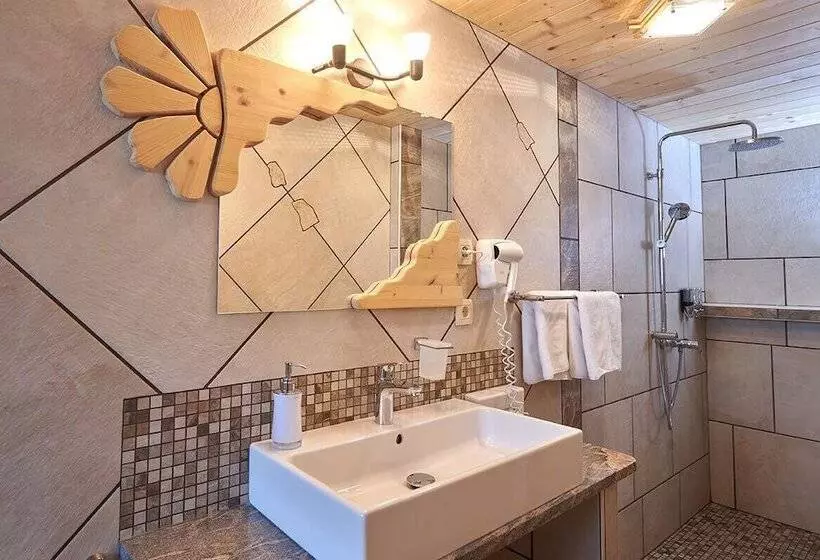 تختخواب و صبحانه Penzion Berc