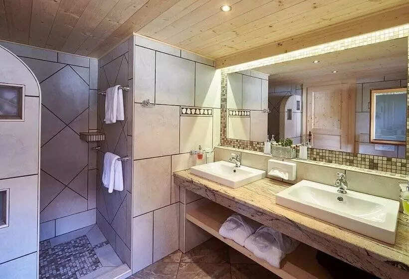 تختخواب و صبحانه Penzion Berc