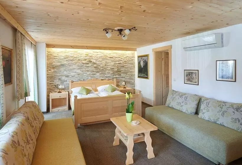 تختخواب و صبحانه Penzion Berc