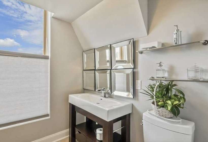 צימר The Cochrane House Luxury Historic Inn