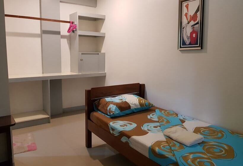 Hidden Garden Pensione