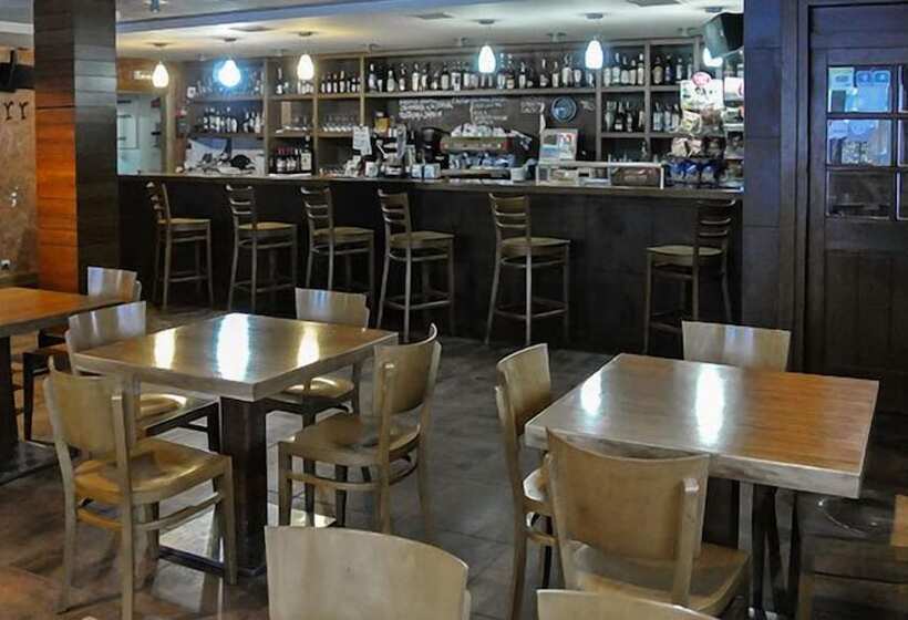 Hostal Y Albergue Haizea Hostel