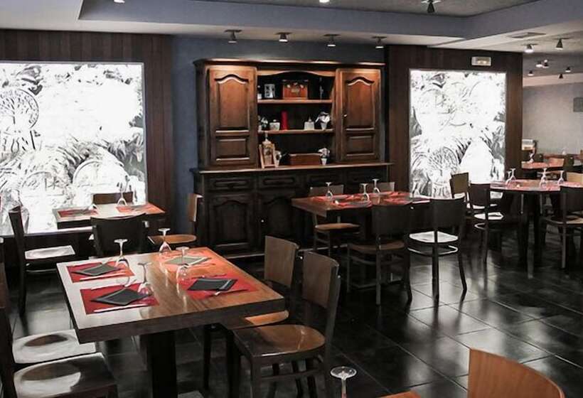 Hostal Y Albergue Haizea Hostel