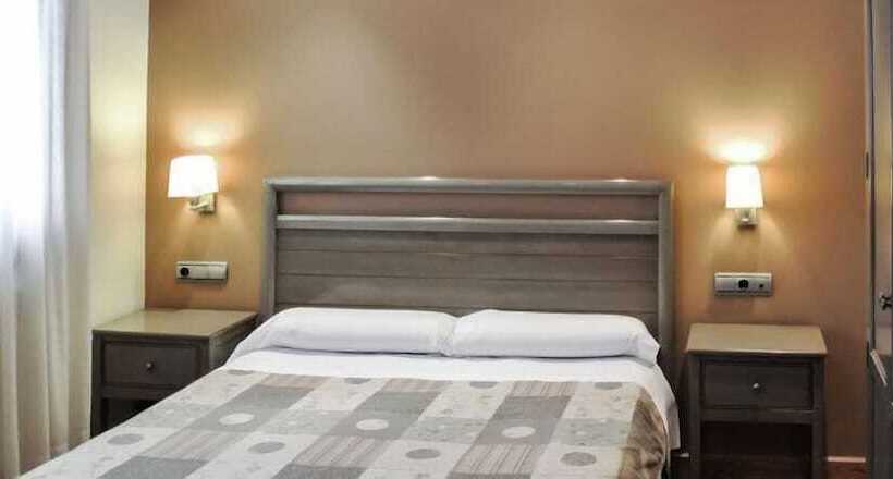 Hostal Y Albergue Haizea Hostel