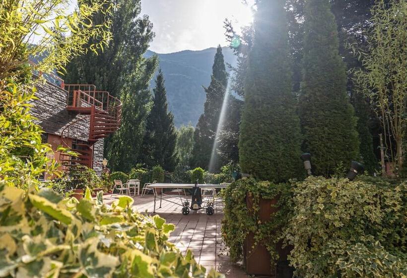 בית מלון כפרי Cardós