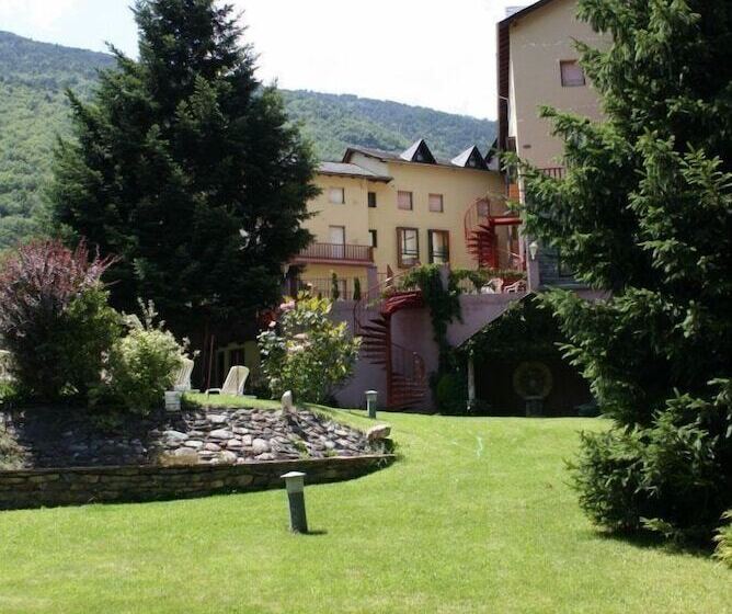 בית מלון כפרי Cardós