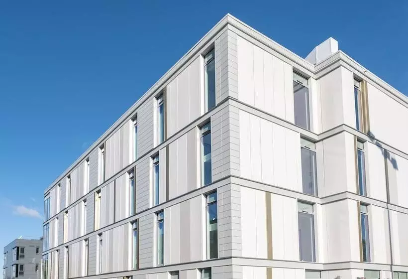 ホテル Elite Athlete Centre And