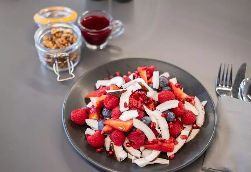 ホテル Elite Athlete Centre And