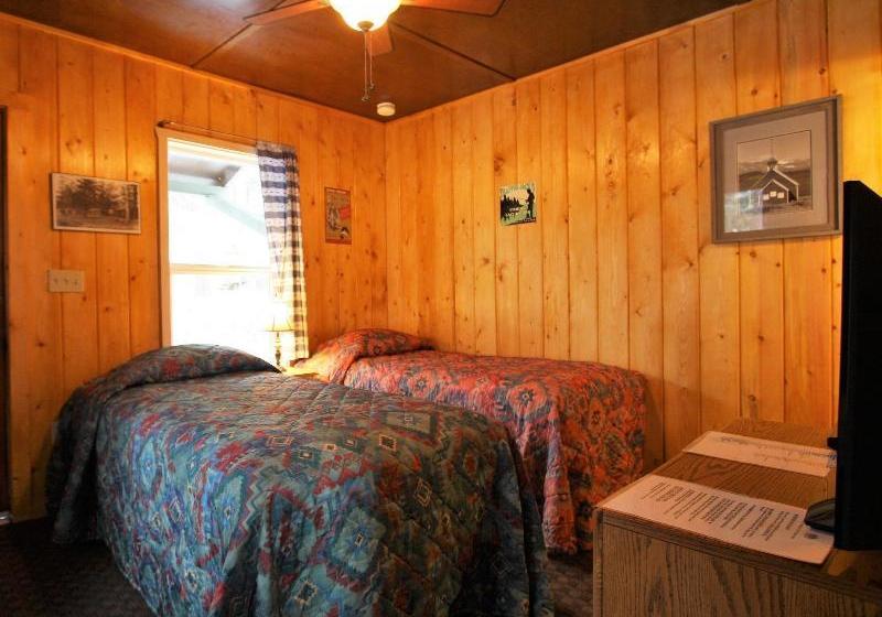 ホテル Fern Creek Lodge