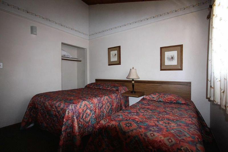 ホテル Fern Creek Lodge