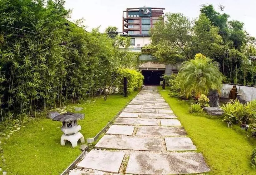 هتل Hofi Villa
