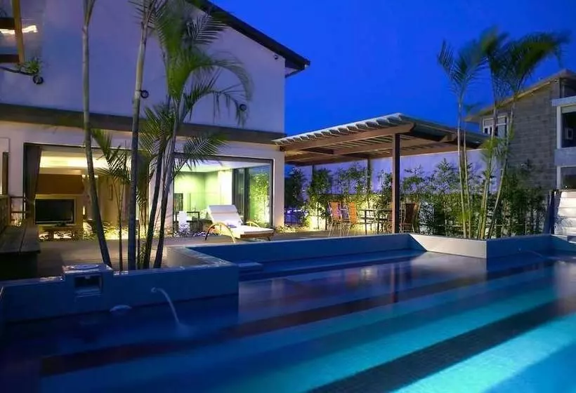 هتل Hofi Villa