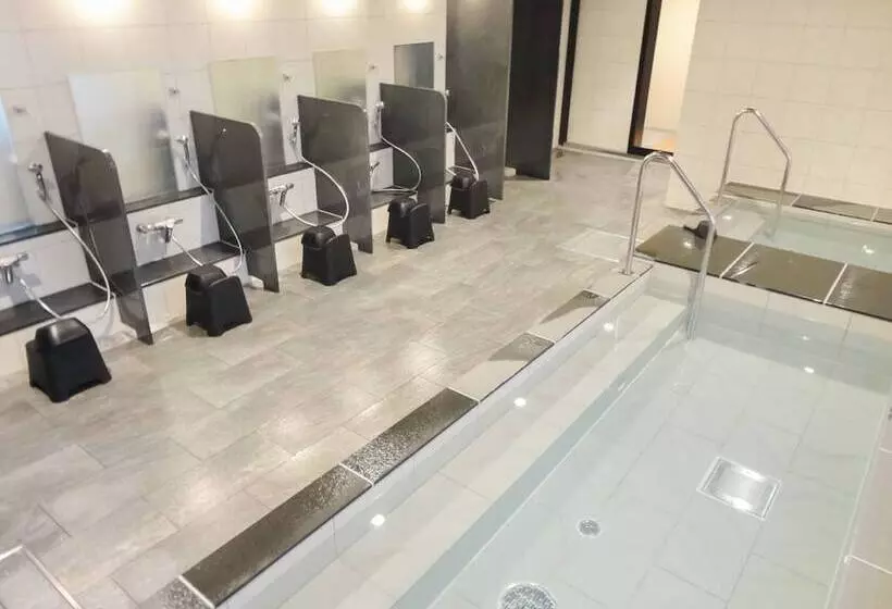 Hotelli Livemax Premium Himejieki Minami