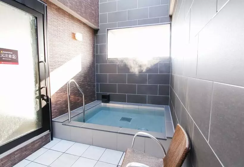 Hotelli Livemax Premium Himejieki Minami