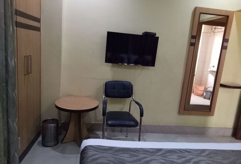 호텔 Pahalgam Retreat