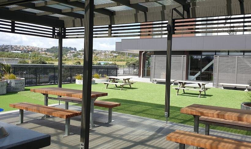 Hotel Ramada Suites By Wyndham Auckland Manukau Pacfic Centre