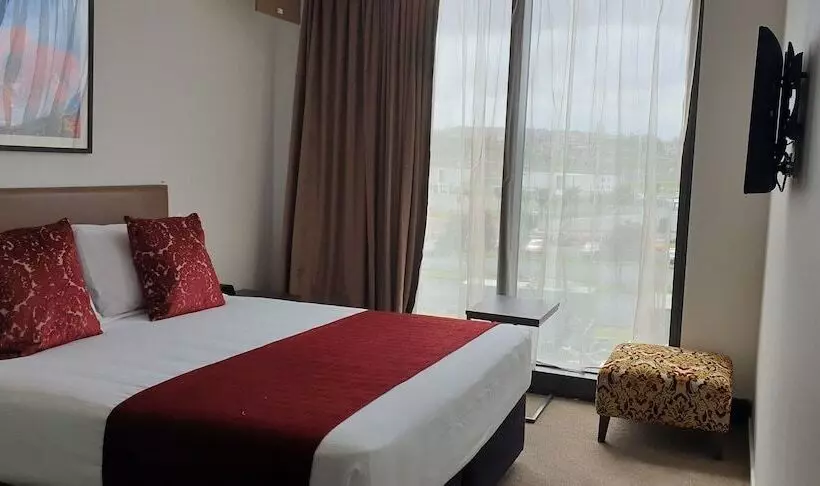 Hotelli Ramada Suites By Wyndham Auckland Manukau Pacfic Centre