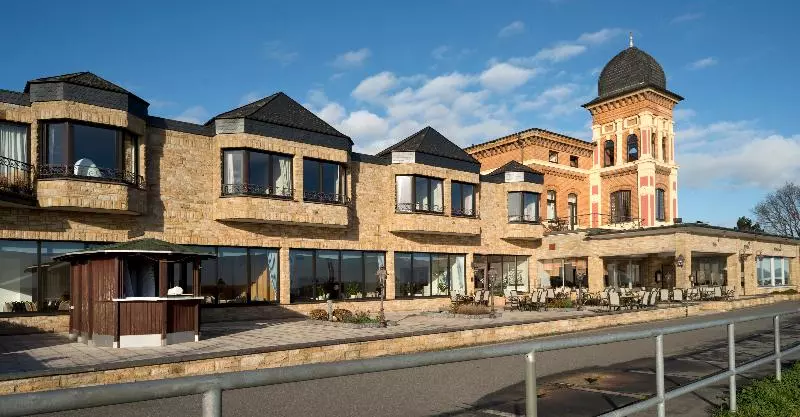 Hotelli Restaurant Wacht Am Rhein