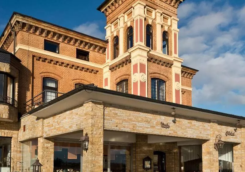 Hotelli Restaurant Wacht Am Rhein