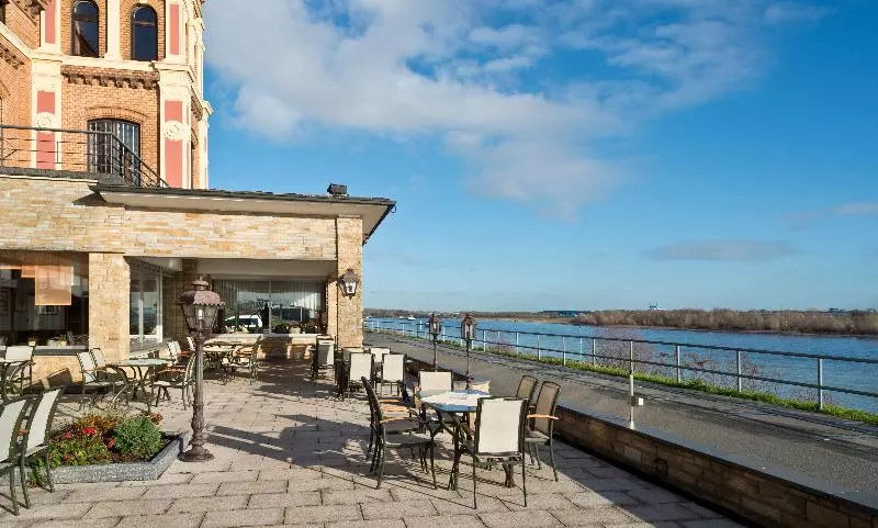 Hotelli Restaurant Wacht Am Rhein