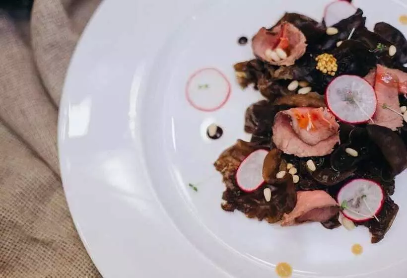 Hotelli Spa Resort Kedroviy