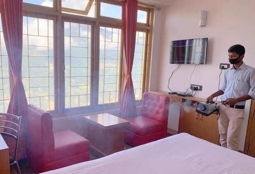 בית מלון כפרי The Royal Heritage