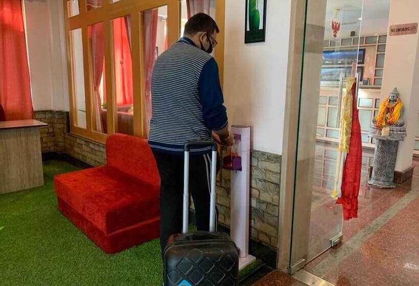 בית מלון כפרי The Royal Heritage