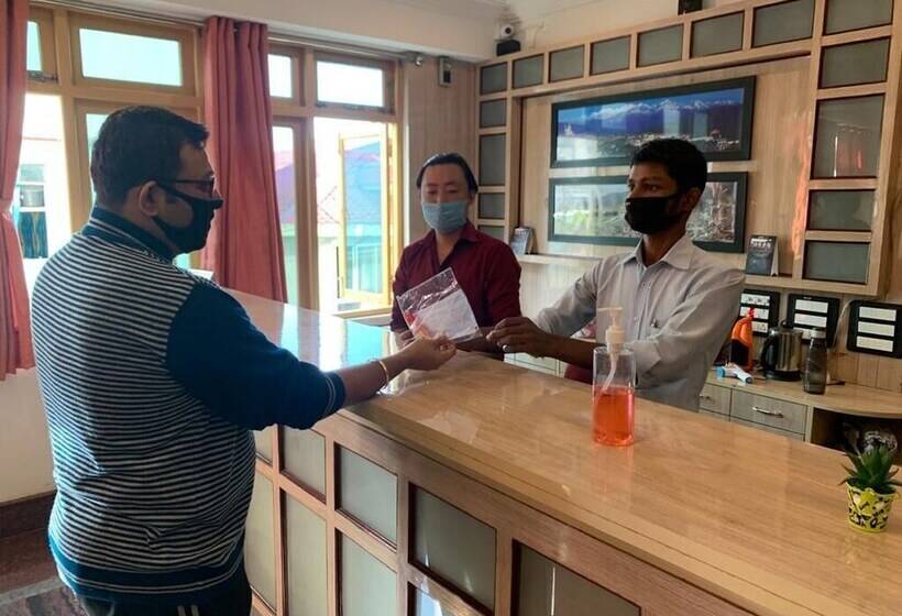 בית מלון כפרי The Royal Heritage